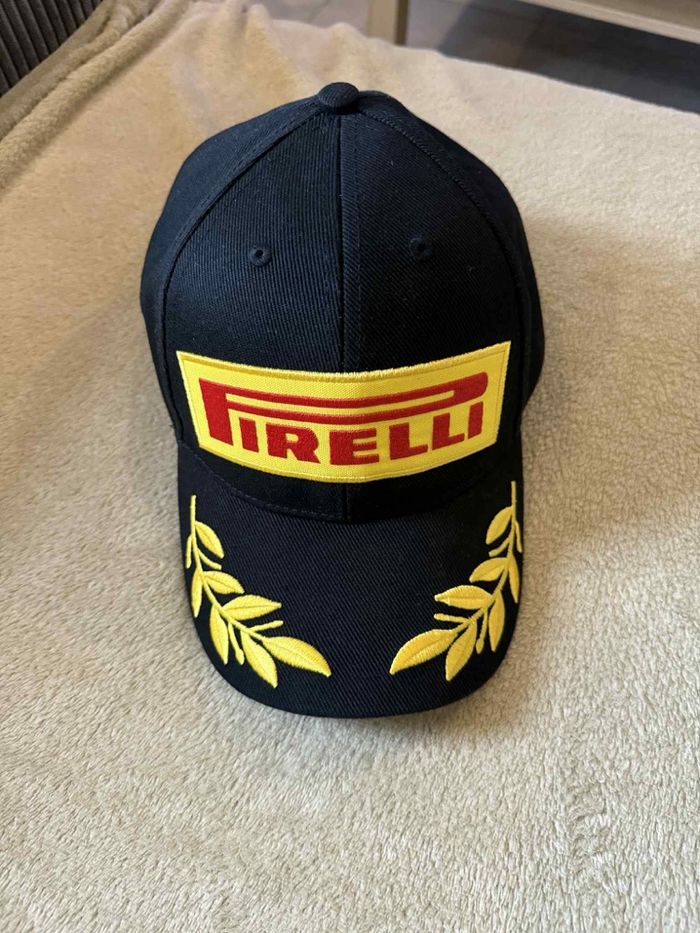 Casquette pireli
