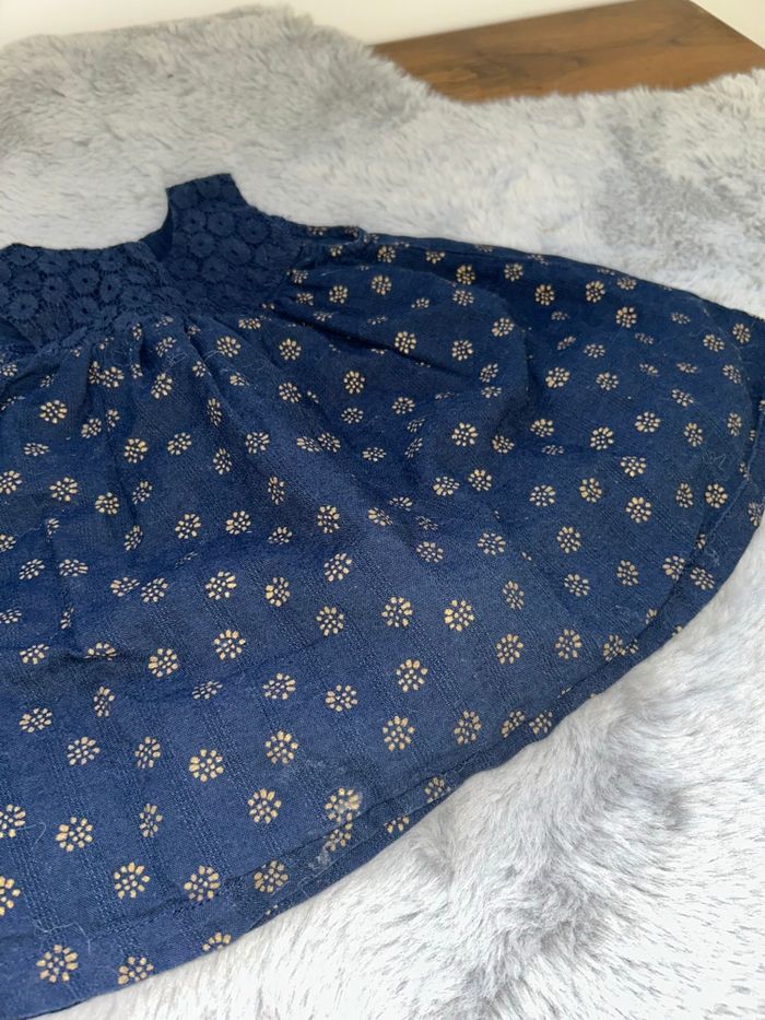 Jolie robe bleu foncé - 3 mois - Kiabi - photo numéro 2