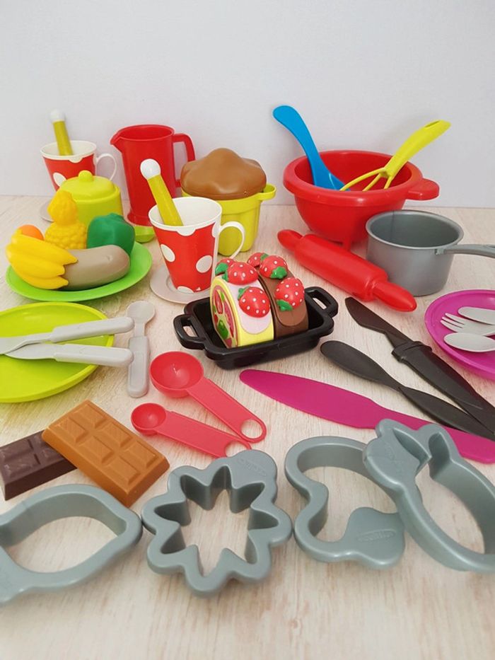 Atelier pâtisserie et dinette Ecoiffier