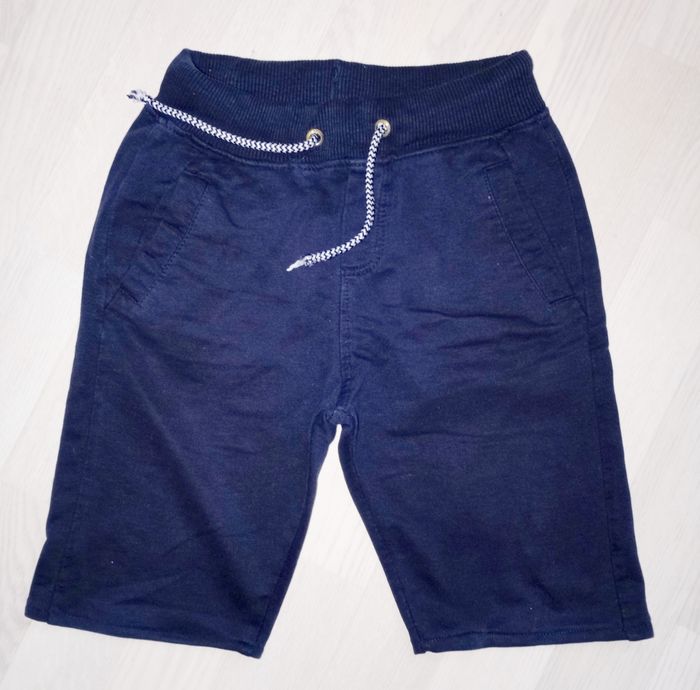 Bermuda sweat bleu marine Tape à l'oeil 
T. 9 ans