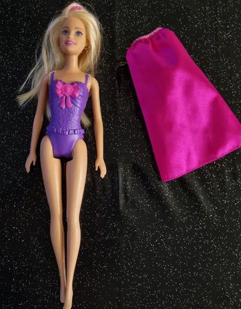 poupée BARBIE