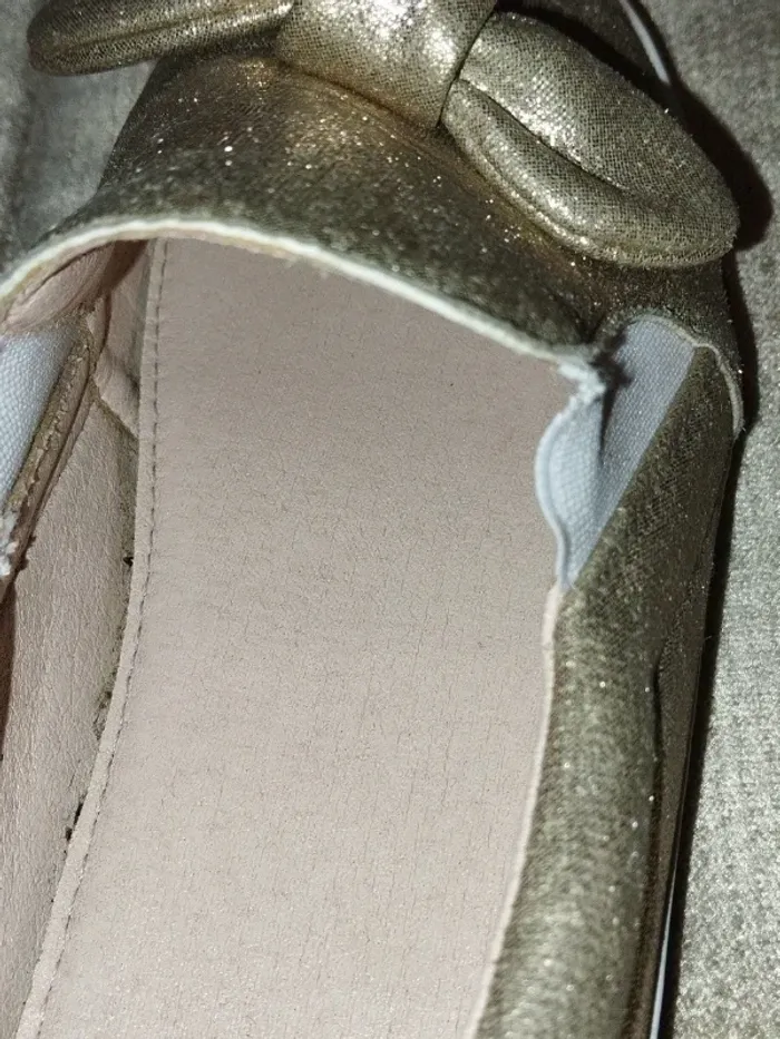 Ballerine dorée pailletée fille pointure 35 - photo numéro 2
