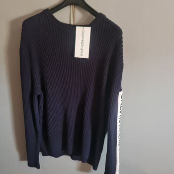 Calvin Klein pull T.S Neuf