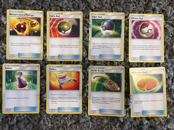 Cartes Pokémon dresseur objet