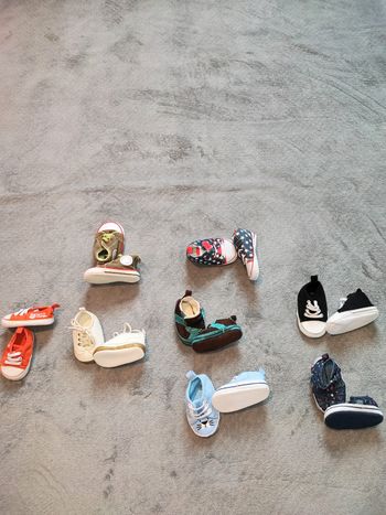 Lot de 8 paires de chaussures 15/ 17