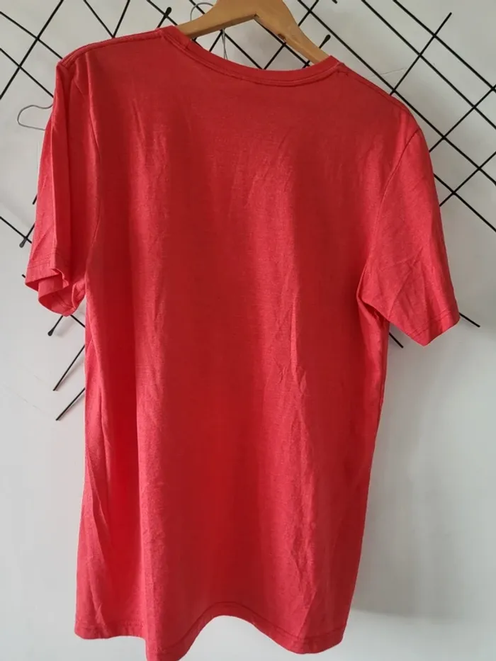 T-shirt XL CupHead neuf - photo numéro 6