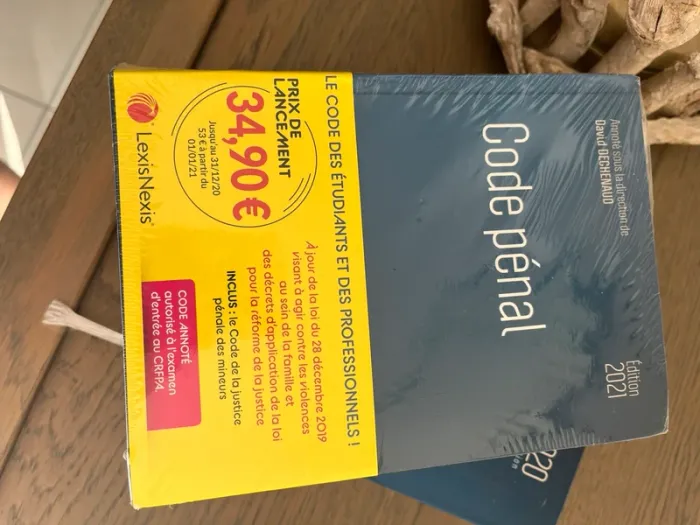 Lot code civil et code pénal - photo numéro 4