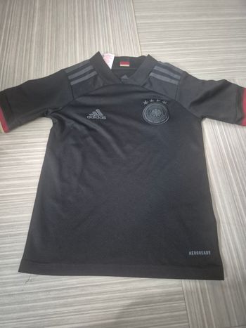 Maillot neuf 7a8ans