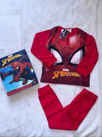 Coffret pyjama Spiderman rouge