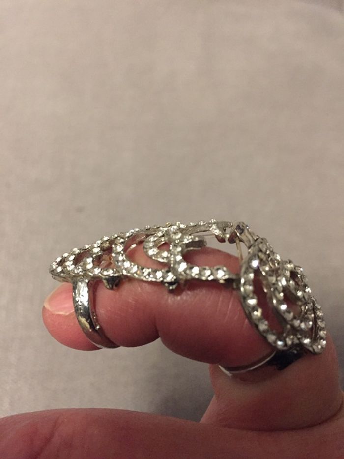 725-Bague fantaisie articulée argentée et strass NEUVE - photo numéro 2