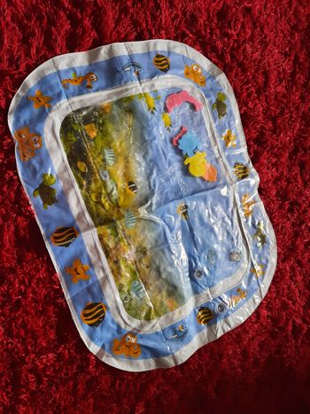 Jeu tapis d'éveil à eau
