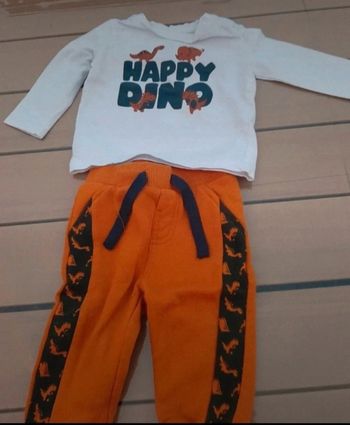 Ensemble un extenso dinosaure