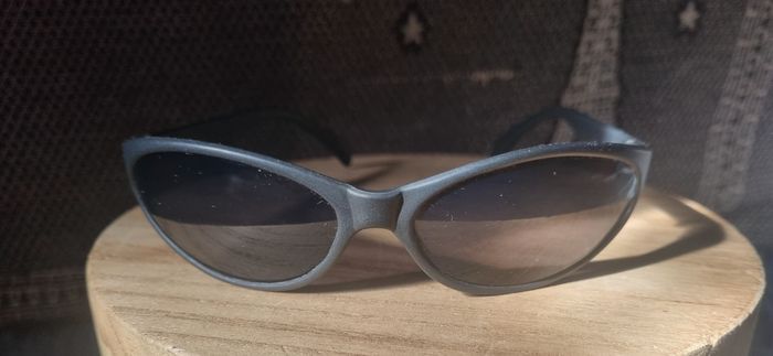 Lunette de soleil noir mixte - photo numéro 2