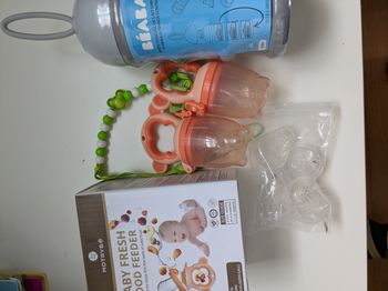Tétine d alimentation bébé et boîtes doses