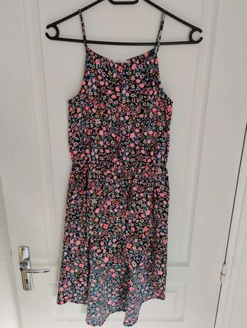 Joli robe avec short intégré