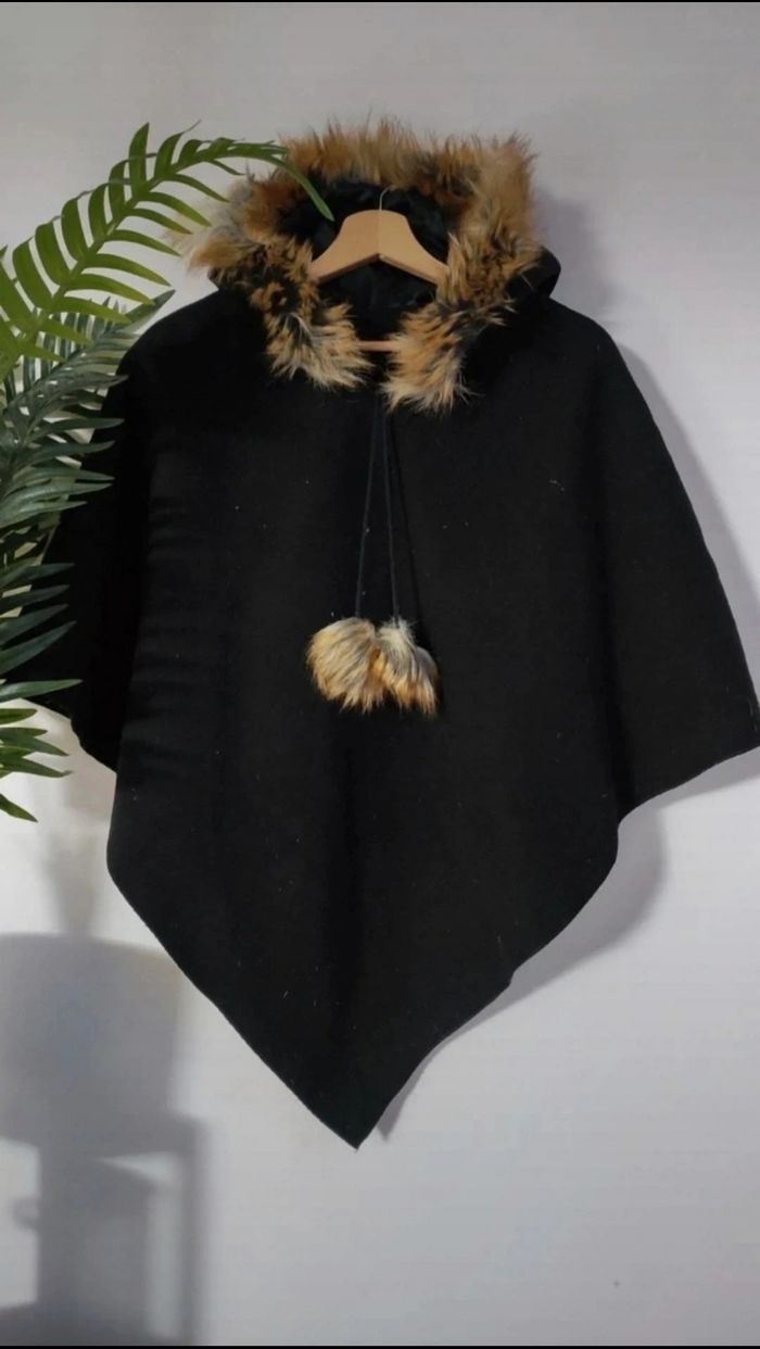 Magnifique ponchos à capuche Neuf taille unique - photo numéro 2