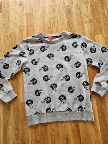 Pull en très bon état taille 10ans