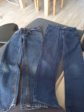 2 jeans.