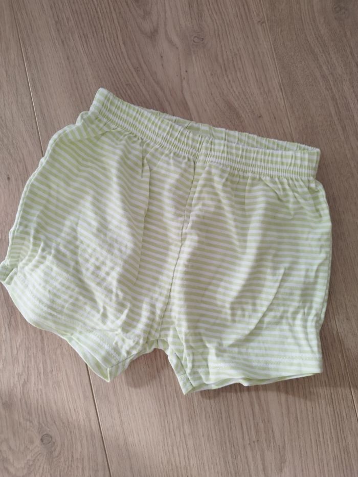 Short fille - photo numéro 3