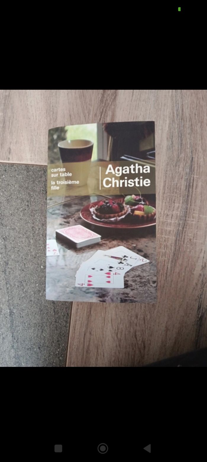 Livre Agatha Christie