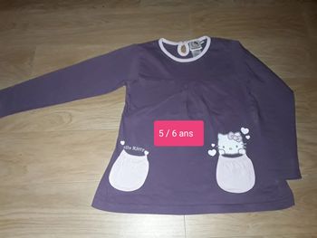🔮 Blouse Hello Kitty en 5 ans 🔮