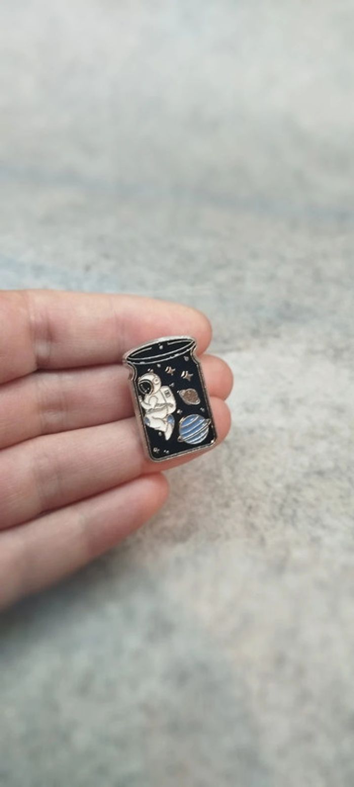 🍄 Pin's astronaute Bocal - photo numéro 2