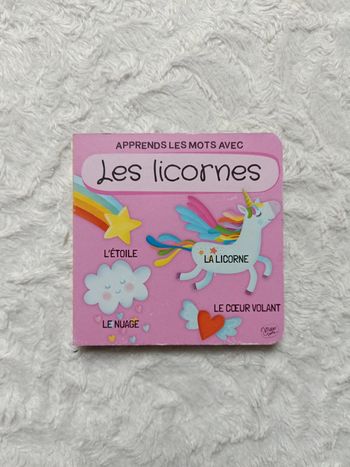 Livre cartonné bébé enfant Apprends les mots avec les licornes Sassi