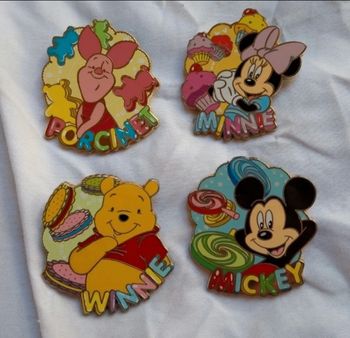 Pins Disney disneyland Paris officiel cupcaje