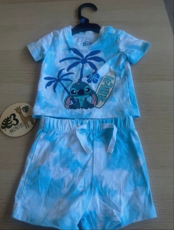 Ensemble bébé ( tee shirt et short ) Stitch 