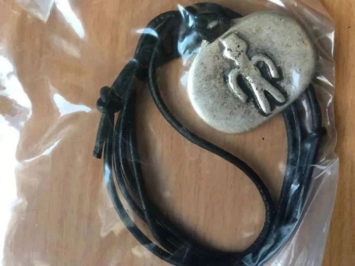 Lot de 10 colliers pendentifs bonhomme en métal Neufs - photo numéro 4