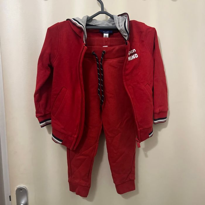 Jogging ensemble