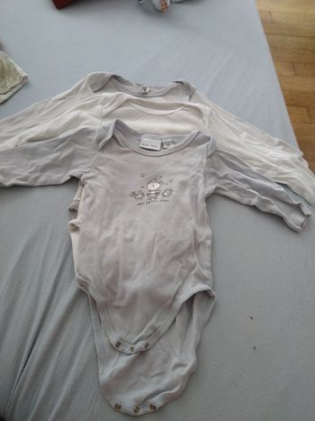 Lot de 3 bodys 9 mois