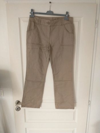 Pantalon beige léger taille 38 Kiabi