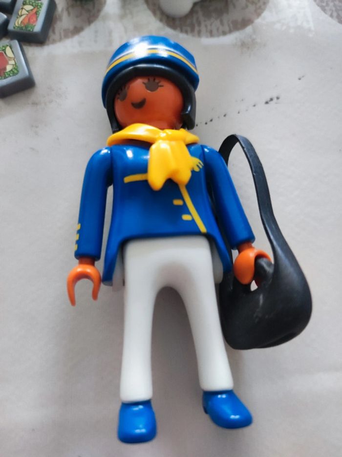 Playmobil hôtesse de l'air - photo numéro 5
