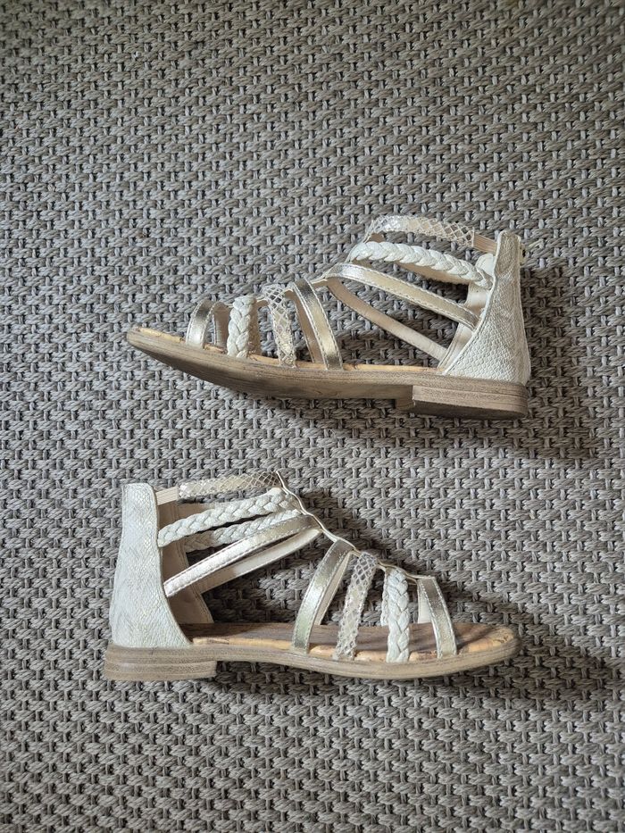 Chaussure spartiates dorées fille - taille 33 - photo numéro 4