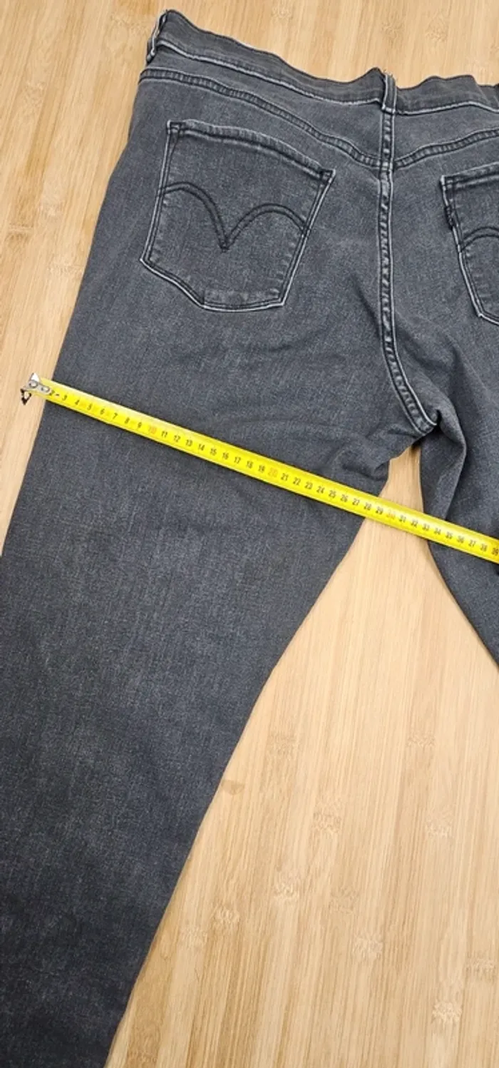 Levi's Classic crop T:48 W33 - photo numéro 14