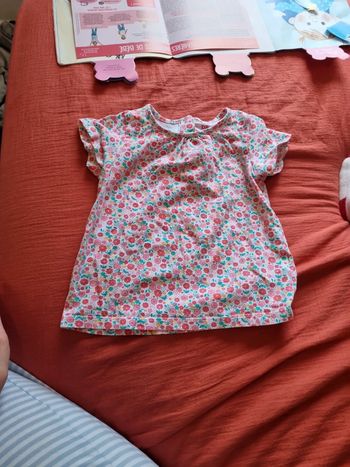T-shirt du pareil au même fleuri 23 mois très bon état