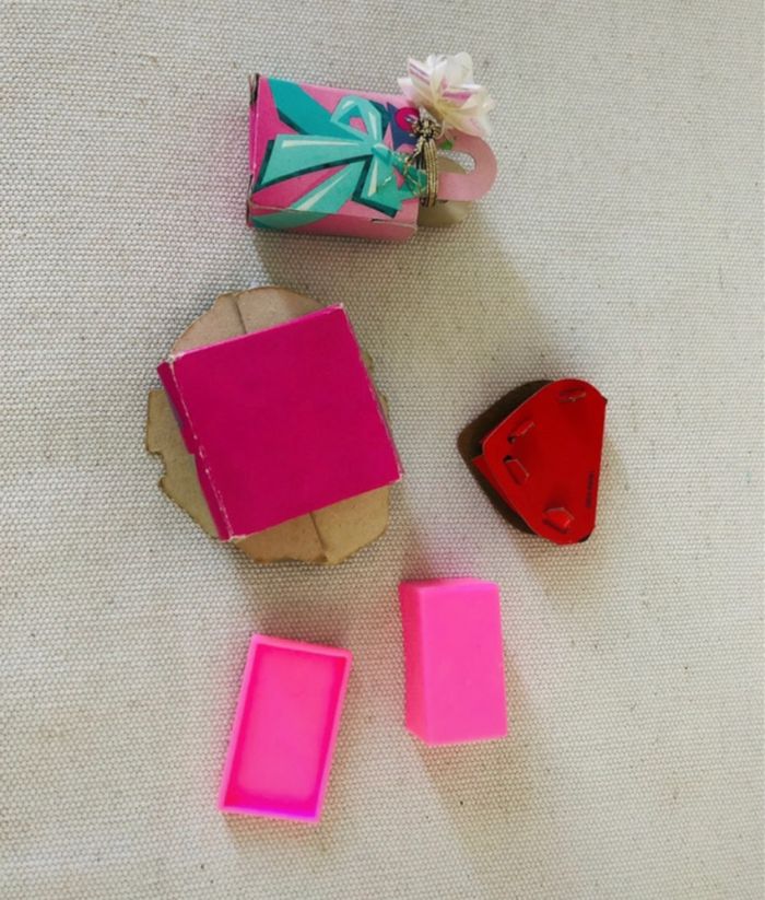 Lot boîte carton barbie accessoire chocolat sac - photo numéro 4