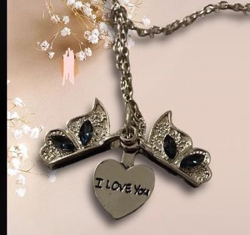 Collier qui s’ouvre