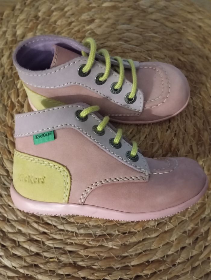 Kickers neuves pour fille en taille 24 - photo numéro 2