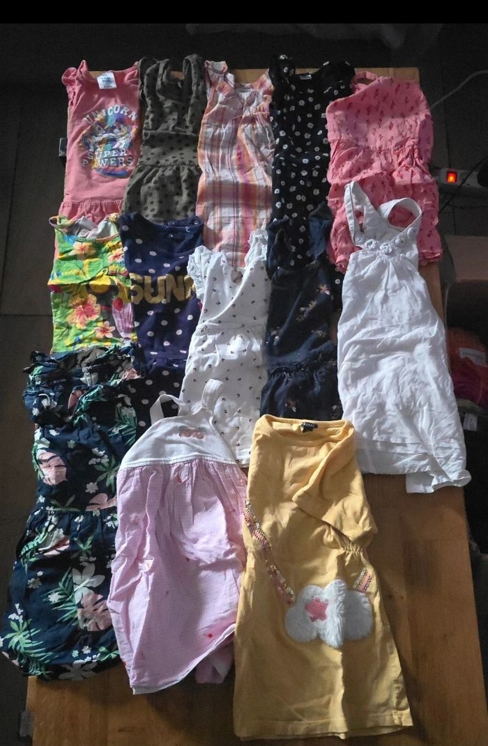 lot de 21 robes - photo numéro 2
