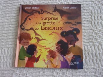 Surprise À La Grotte De Lascaux