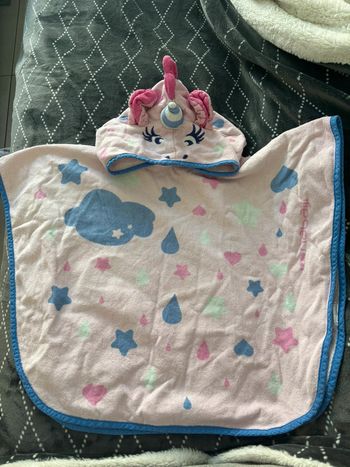Poncho bébé avec capuche