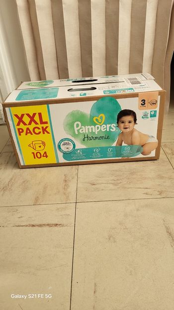 Pack 104 couches pampers harmonie taille 3