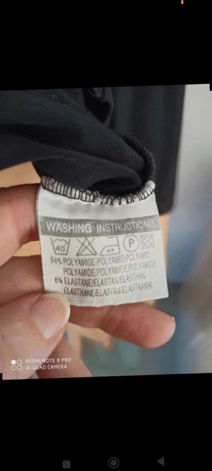 Tee  shirt noir  col  roulé  noire - photo numéro 7