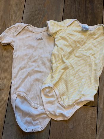 Lot de 2 bodies 6 mois