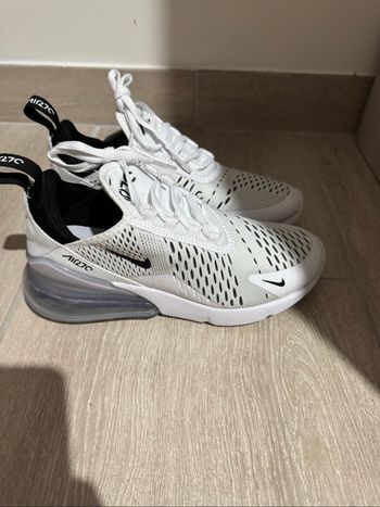 Basket W air Max 270 taille36,5