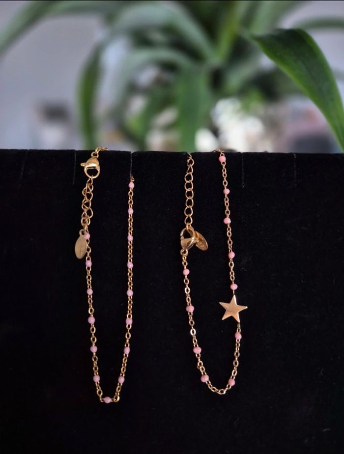 lot de 2 bracelets dorée avec perles :
1 rose ÉTOILE + 1 rose clair
🌸 en acier inoxydable NEUF