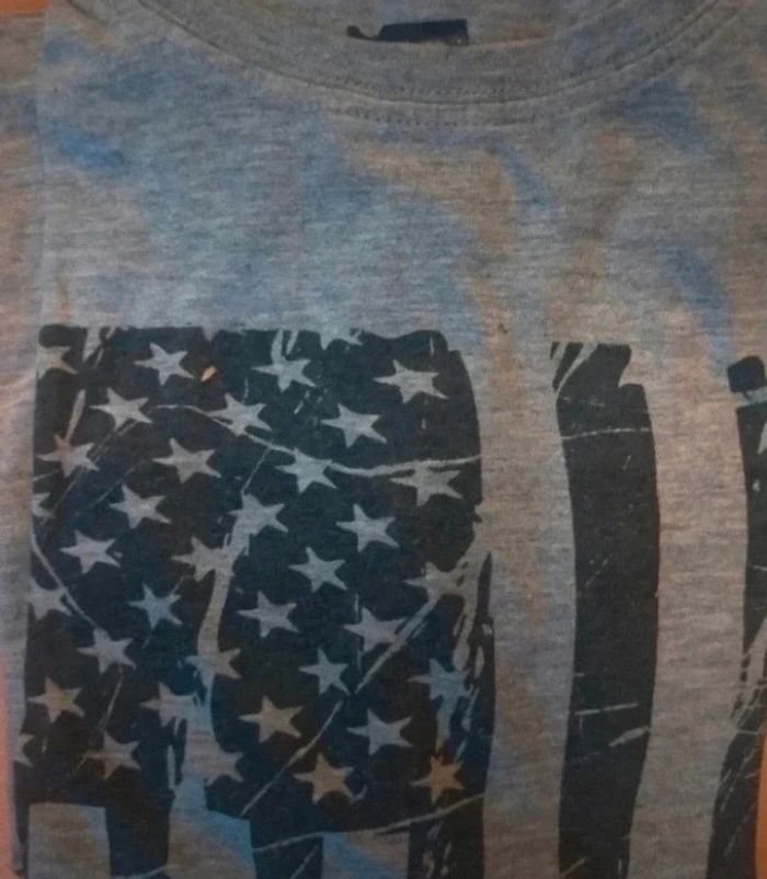 14 vêtements,  t-shirt  pyjama 6 ans - photo numéro 4