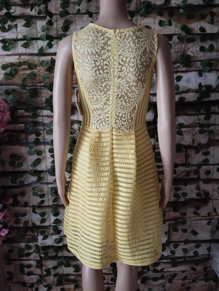 🌸Robe dentelle jaune Just for You Neuve Taille 36🌸 - photo numéro 5